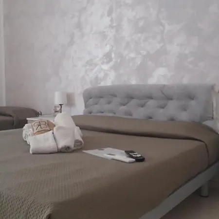 Le Perle Fg Bed & Breakfast